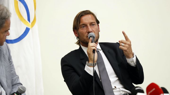 Totti avala a Mourinho y éste le responde