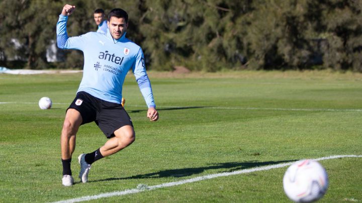 Maxi Gómez por fin debuta en la Copa América...Con un fallo clamoroso
