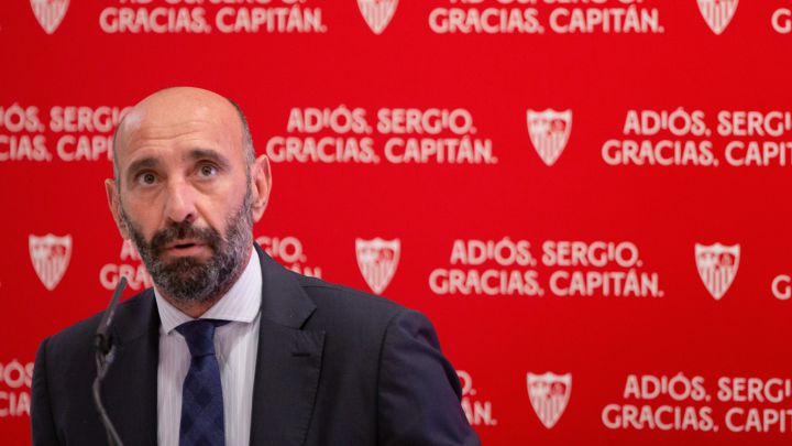 Monchi vuelve a piropear a Tecatito Corona