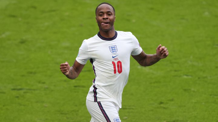 Sterling advierte: "No nay muchos equipos que igualen nuestra intensidad"