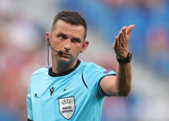 Así es Michael Oliver, el árbitro inglés del Suiza - España que expulsó a Buffon en el Bernabéu
