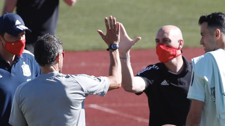 Luis Rubiales respalda a Luis Enrique todas las sesiones previas
