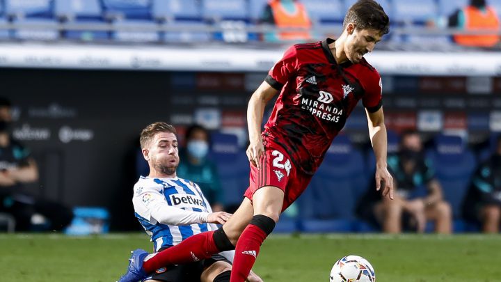 Pablo Trigueros con el Mirandés, su último club.