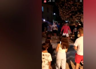 Los niños con más suerte: están jugando un partido y aparece una estrella mundial