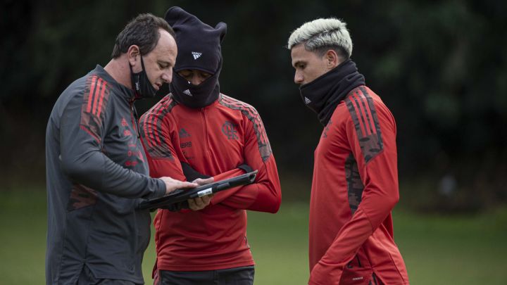Rogerio Ceni tiene un nuevo hogar mientras decide su futuro: un aeropuerto