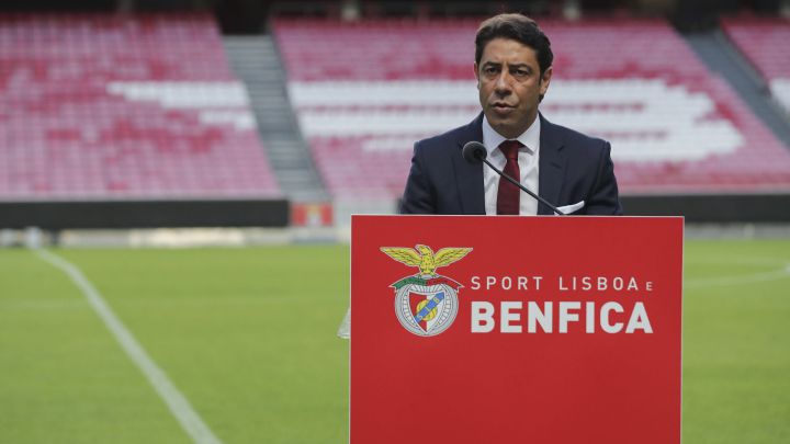 El Benfica afrotna una crisis deportiva e institucional.