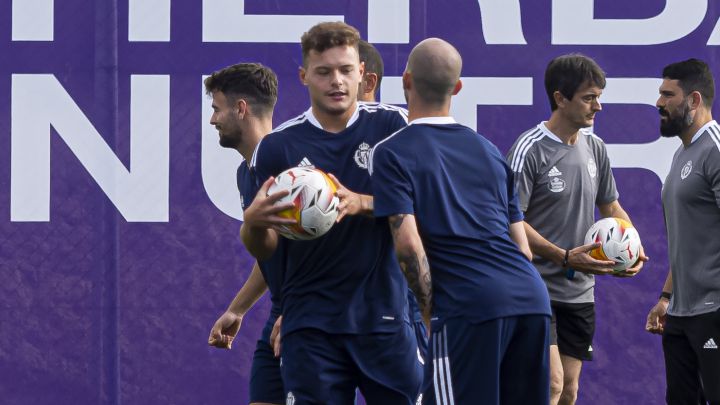 Diego Alende, cerca de concretar su salida del Real Valladolid
