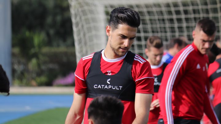 Juan Fernández entrena con la UD Almería.
