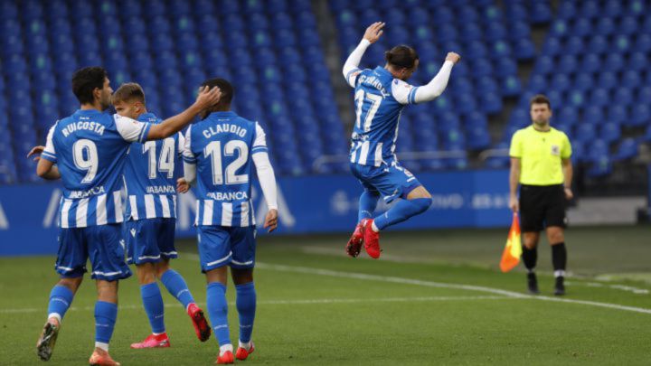 Héctor Hernñandez celebra su gol ante El Ejido en Copa.