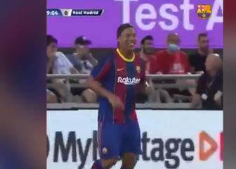 Ronaldinho sorprende: locura de jugada ante el Madrid como si tuviera 20 años menos