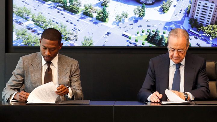 Alaba y Florentino Pérez.