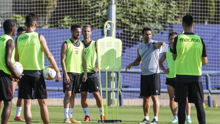 Los jugadores del Levante presentan síntomas tras la vacuna