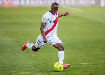 Advíncula viaja a Argentina para cerrar su traspaso a Boca Juniors