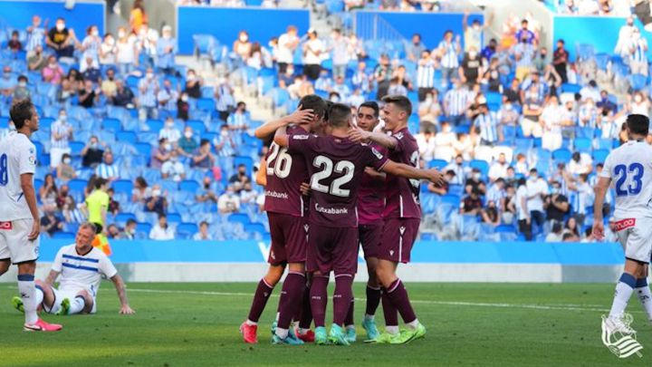 La Real gana en la vuelta de la afición al Reale Arena