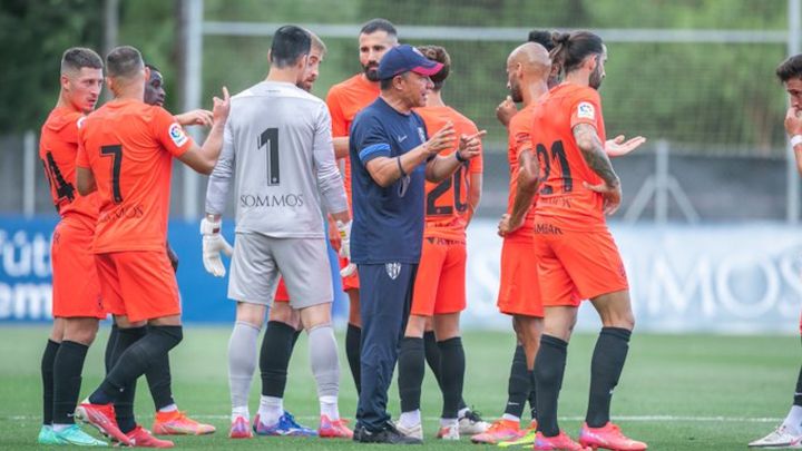 Nacho Ambriz logra su primera victoria con el Huesca