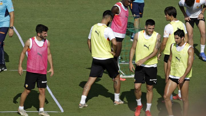 Gayà, Maxi y Guedes.