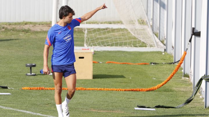 João Félix, la semana pasada, en la que probó por primera vez su tobillo sobre el césped del Cerro del Espino. No estará para el inicio de Liga ante el Celta.