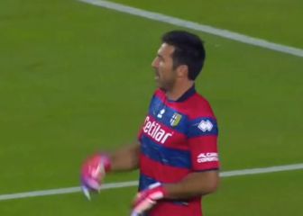 Buffon deslumbró en su redebut con el Parma con esta jugada
