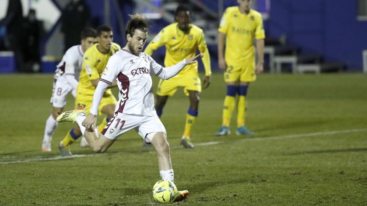 ALVARO JIMENEZ