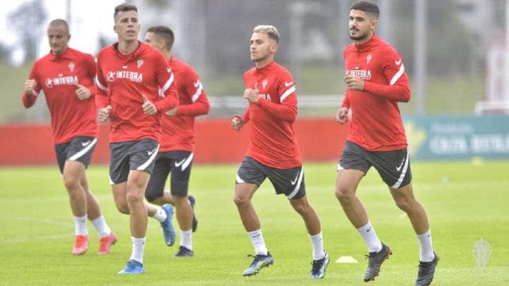 Rico afirma que habrá salidas y alguna llegada más en la plantilla