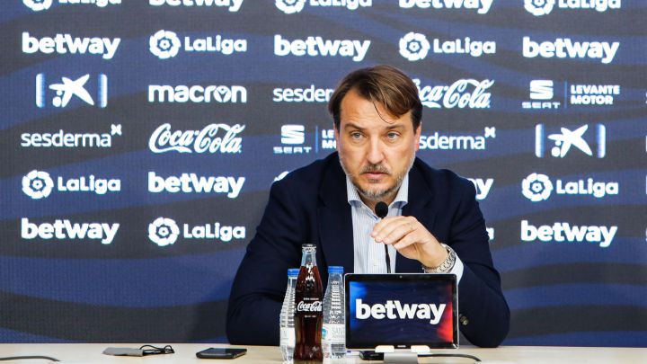 "Estoy convencido de que en Cádiz estarán todos a disposición del míster"