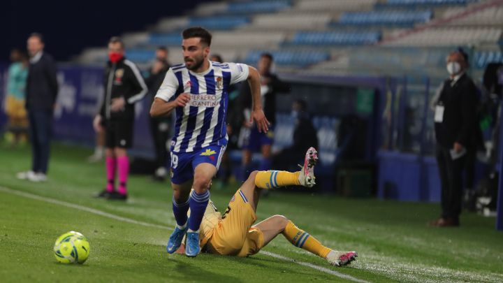 Carlos Doncel, en un partido de la pasada temporada de la Ponferradina..