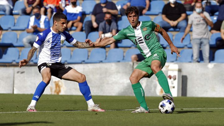 Carmelo repesca a Álex Martínez y le enseña la salida a Nani