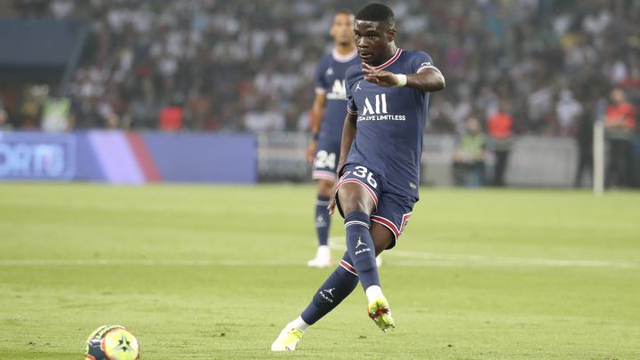 Dina Ebimbe, el invitado sorpresa del PSG galáctico