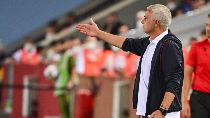 Mourinho arranca con un sufrido triunfo