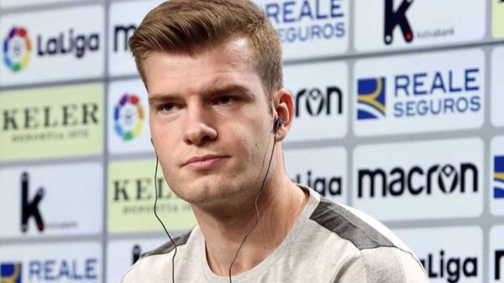 Sørloth, presentado: "Quiero ayudar metiendo muchos goles"
