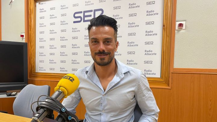 "Estoy contento con la plantilla que tengo pero estamos abiertos al mercado"