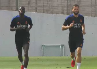 Nacho y Mendy siguen con su recuperación y trabajan en el césped en solitario