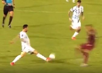 La terrible entrada a Messi que pudo lesionarlo gravemente