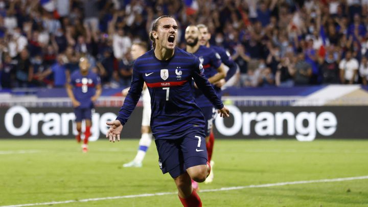 Antoine Griezmann celebra su primer gol en el partido de Francia contra Finlandia.