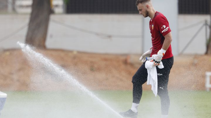 La odisea de Cillessen: solo jugó 40 de 95 partidos con el Valencia