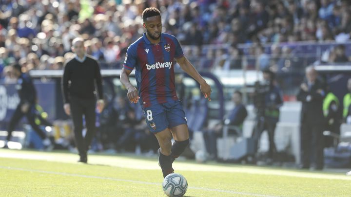 Hernani, en Portugal para resolver su futuro