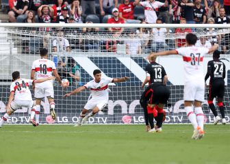 El Stuttgart resucita con diez