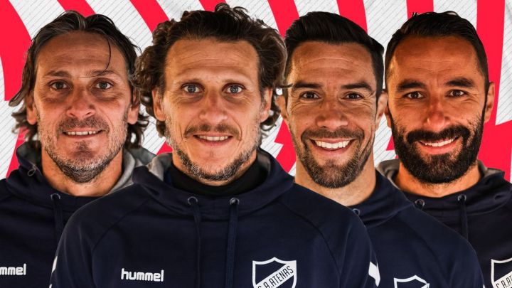 Diego Forlán es destituido al frente del Atenas San Carlos