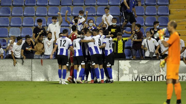 Elliot abona al Hércules a la épica y le pone líder