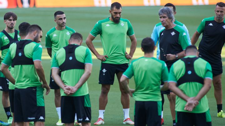Miranda, principal ausencia del Betis para medirse al Espanyol