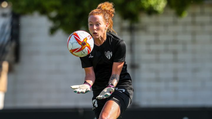 Emily Dolan durante el partido ante el Valencia.