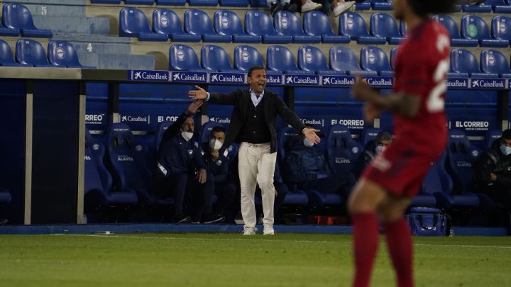 Trocóniz ratifica a Calleja: "Tiene dos años de contrato"