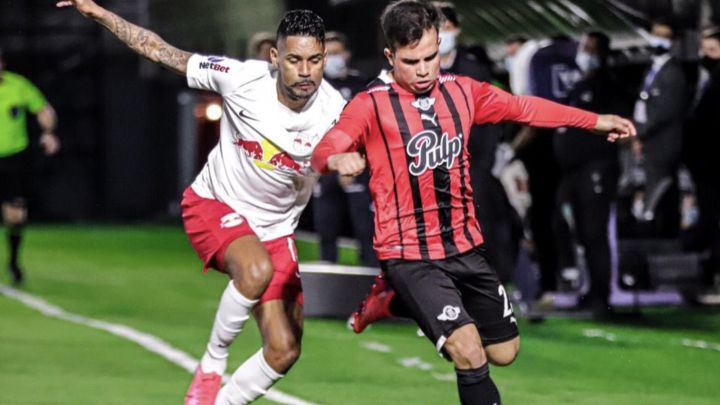 Bragantino no perdona