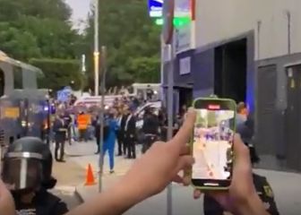 La guasa gaditana llevada al extremo: lo que se cantó en la llegada del Barcelona