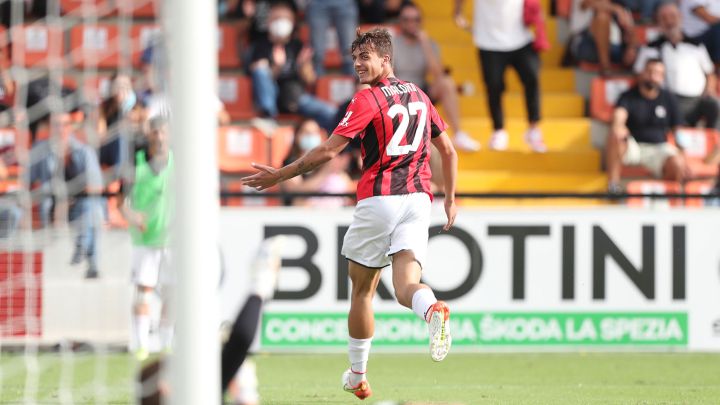 Daniel Maldini celebra su gol ante el Spezia en la Serie A.