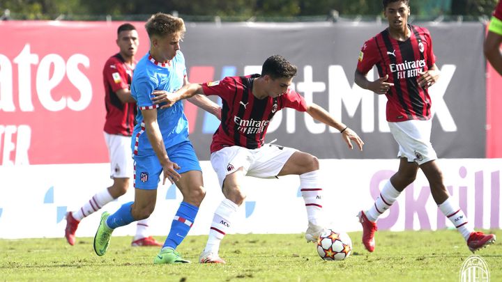 El Atlético no remata la faena