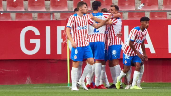 Los jugadores del Girona celebran un gol