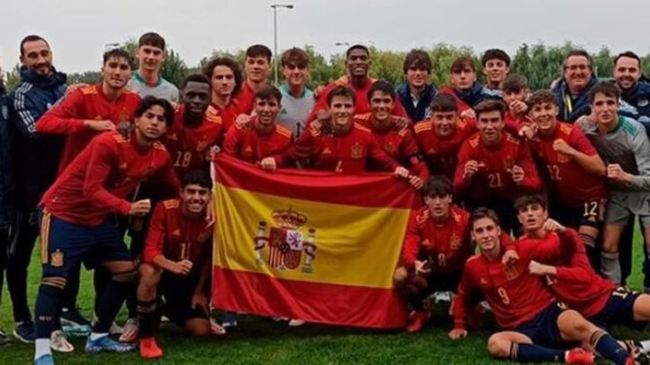Álvaro Bastida, goleador y campeón con la Selección española Sub-18