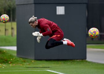 Karius 'levita' en la nueva ciudad deportiva del Liverpool
