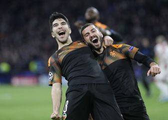 Gayà y Carlos Soler reflexionan sobre sus renovaciones